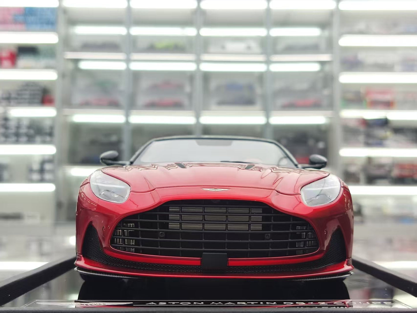 MOTORHELIX 1/18 Aston Martin DB12 COUPE, Metallic Red, Resin Car Model MH312
