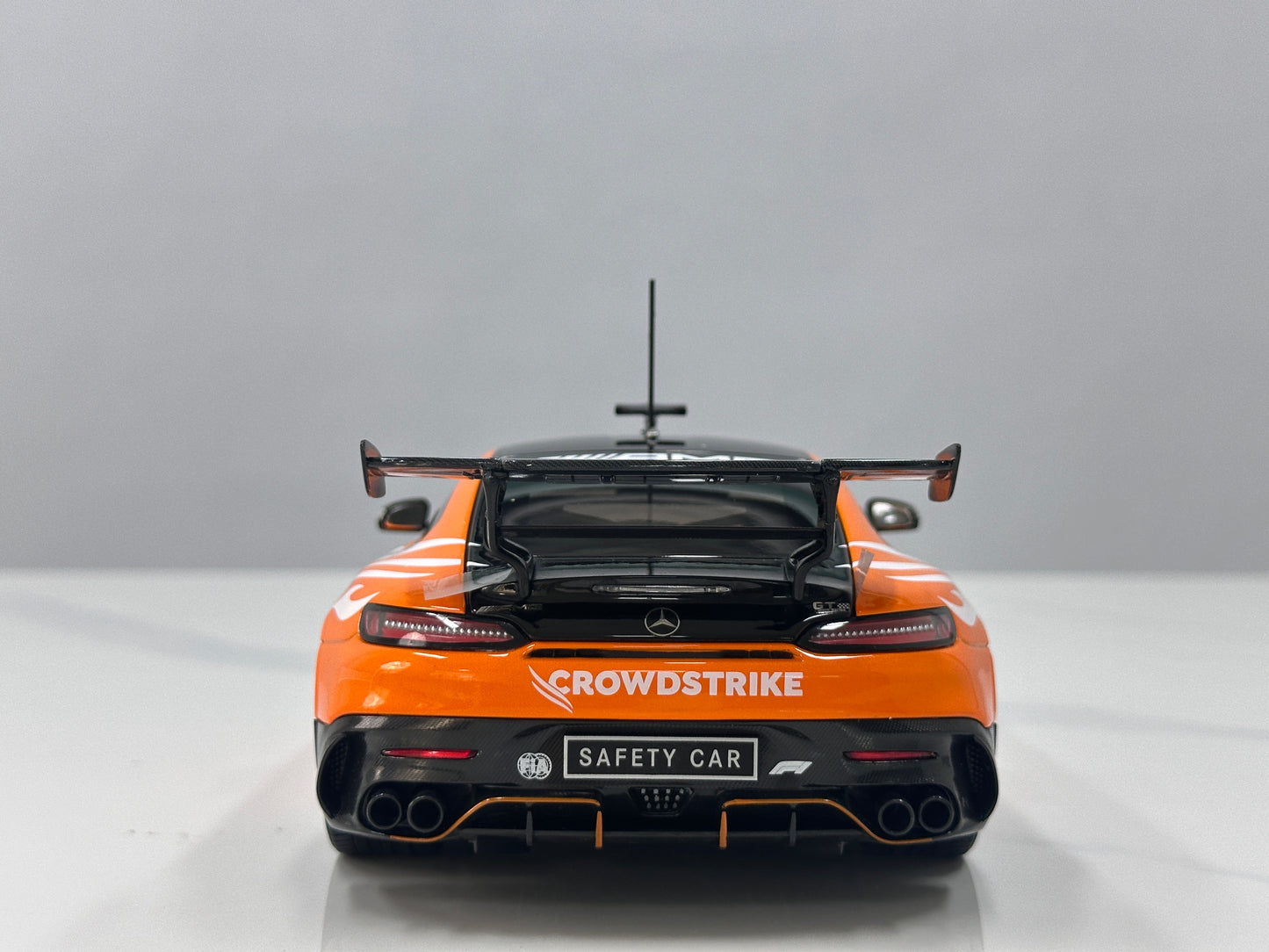 MINICHAMPS 1/18 Mercedes-AMG GT BLACK SERIES SILVERSTONE 2025 Safety Car Orange 110032092