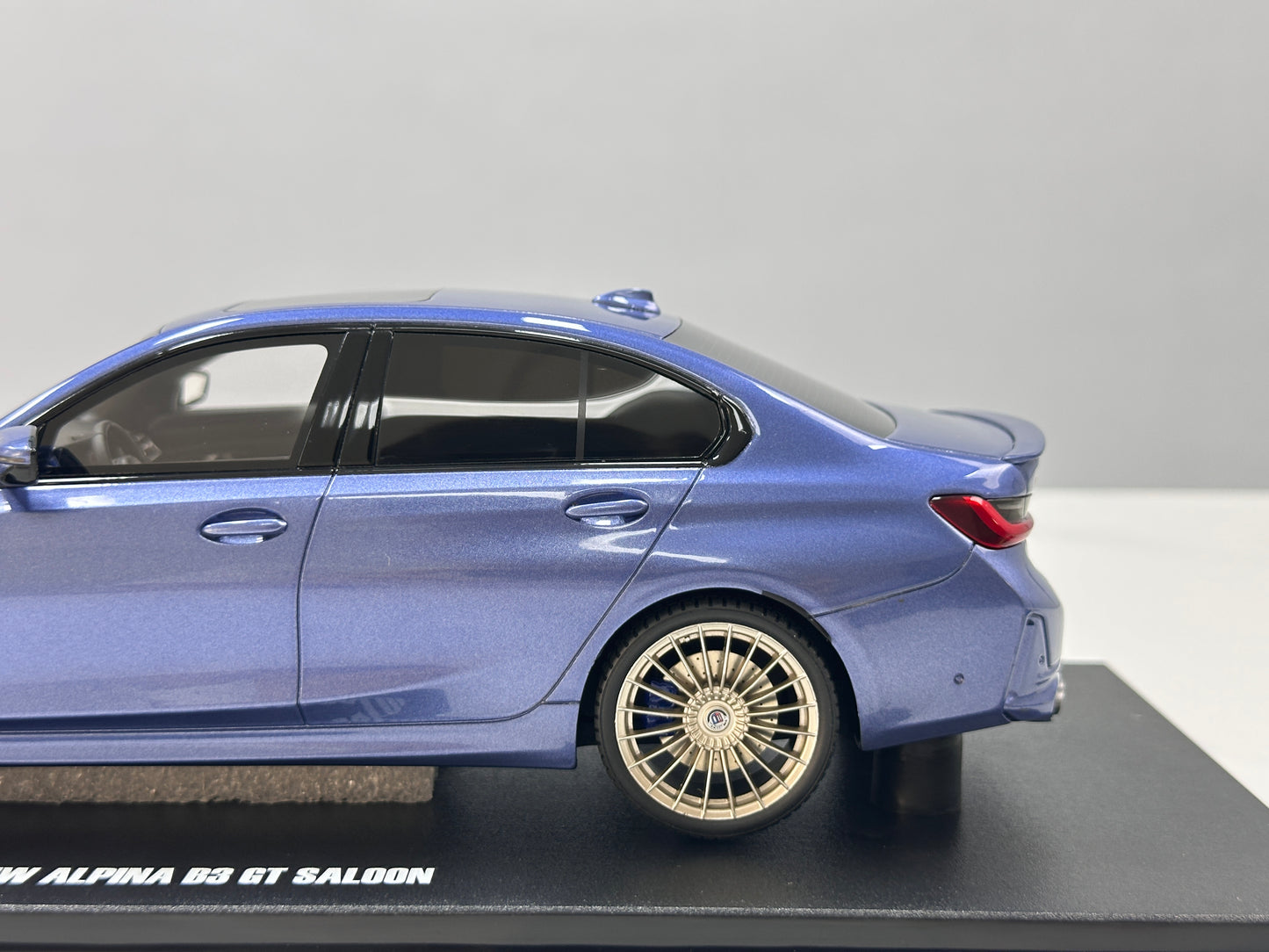 GT Spirit 1/18 Alpina B3 GT SALOON Blue GT543
