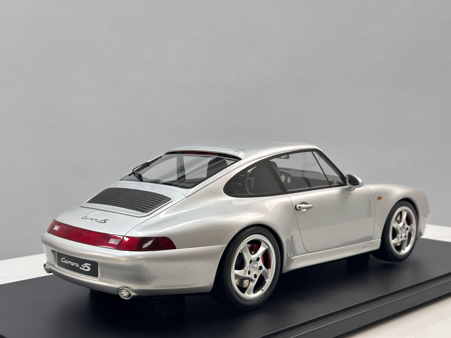 GT Spirit 1/8 Porsche 911 [993] CARRERA 4S Silver GTS801901