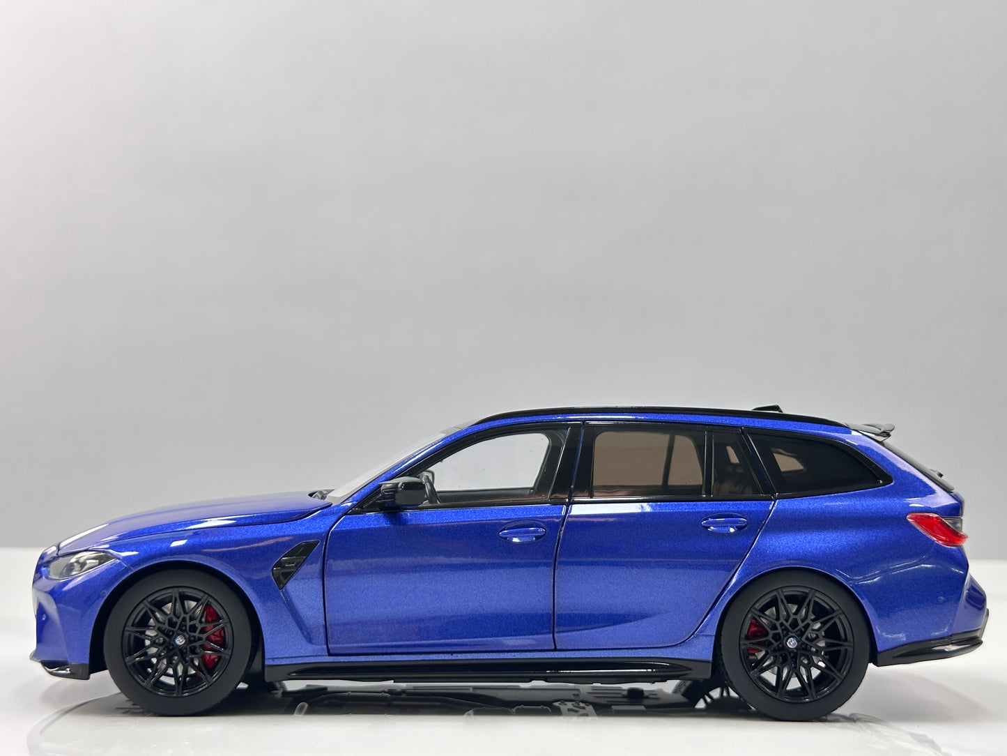 TSM MODEL 1/18 BMW M3 Touring M Portimao Blue TSM181029