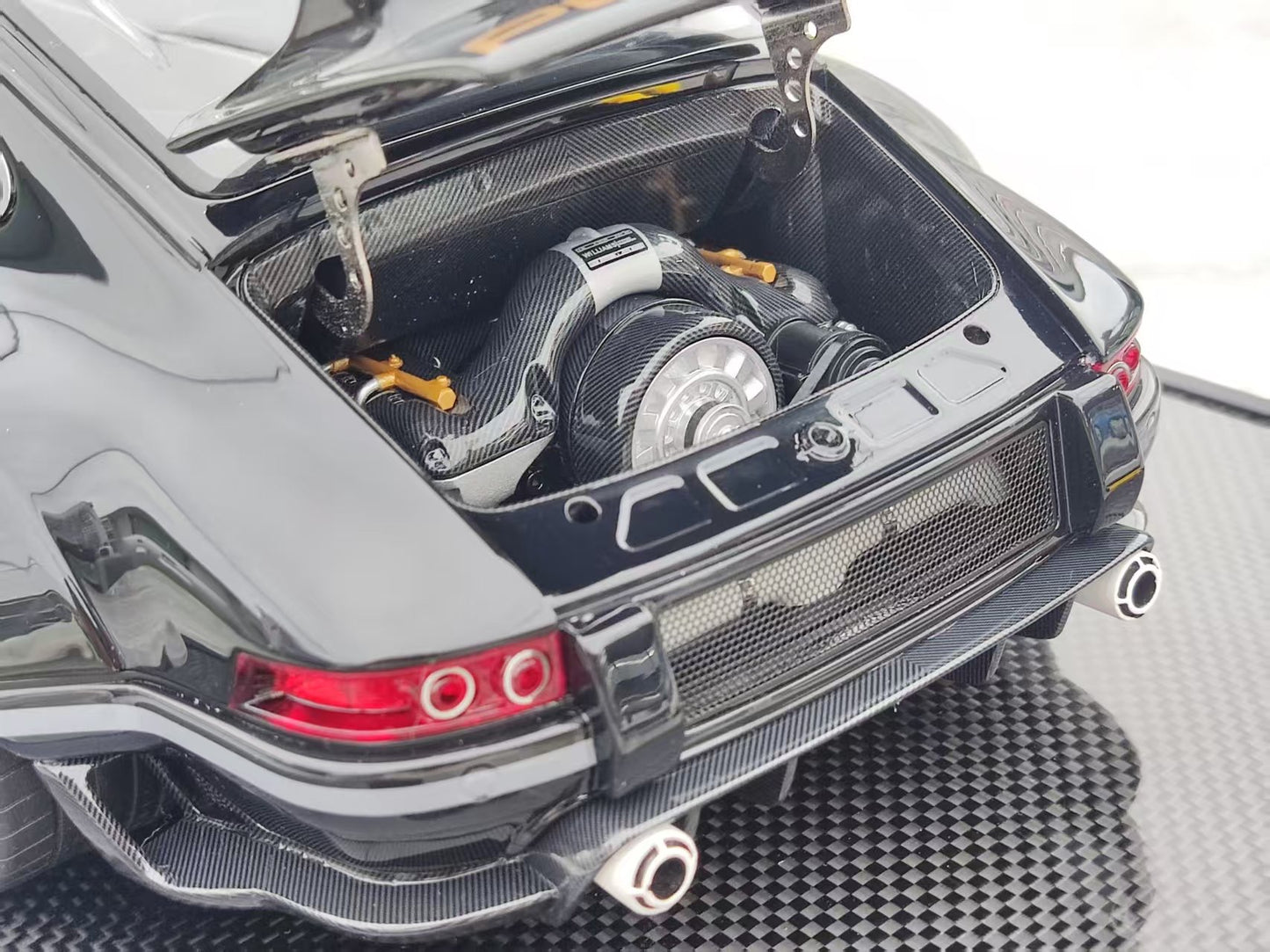 IVY 1/12 Porsche Singer DLS Black SM-IVY001