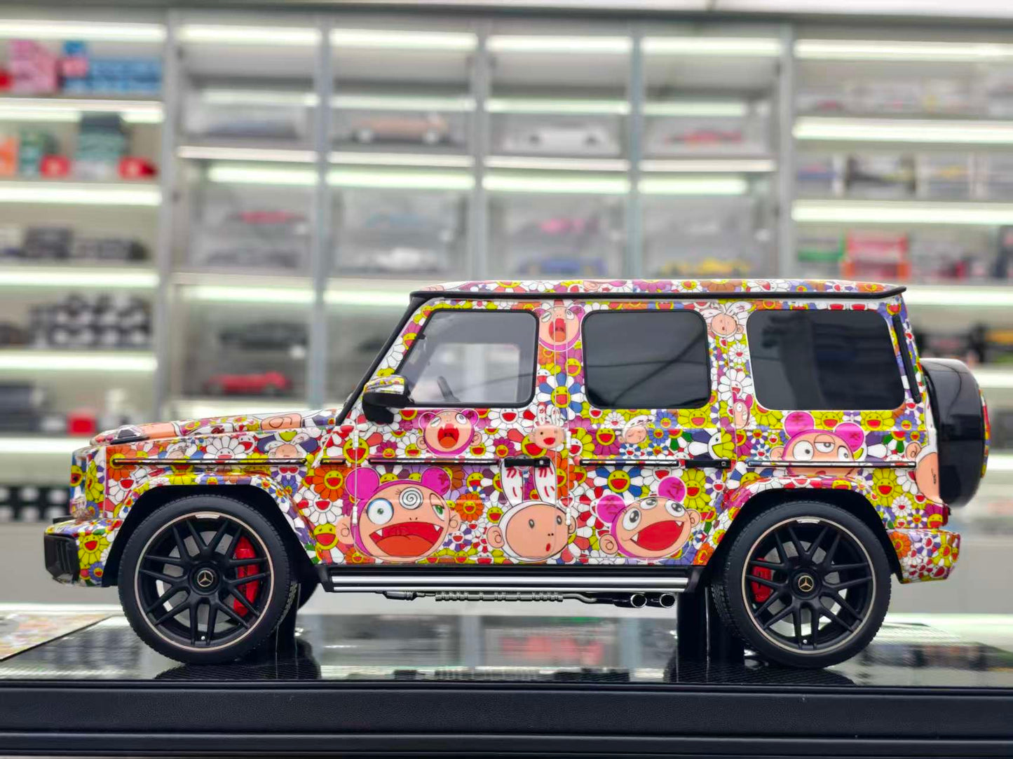 Dino Model 1/18 Mercedes-Benz G63 Custom Edition Sunflower DMK001B