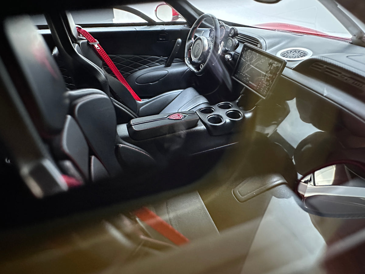 Frontiart 1/12 Koenigsegg Gemera with Roof Rack – Candy Red (FA206)