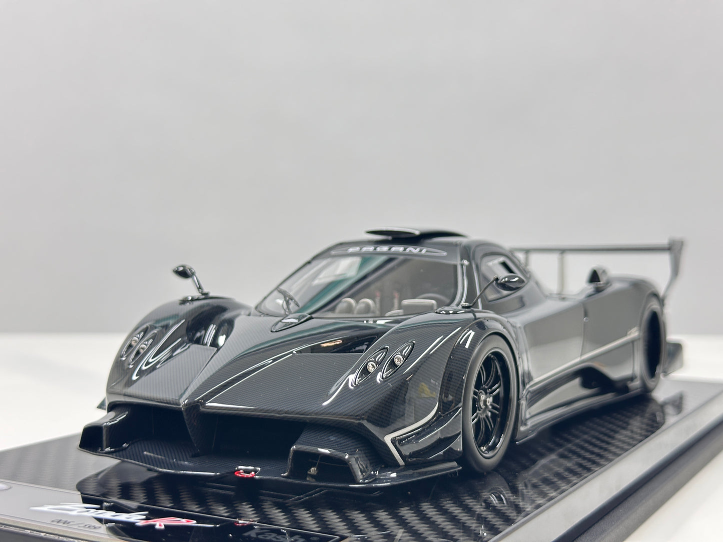 KASH MODEL 1/18 Pagani Zonda R Gloss Carbon Black KPZR002