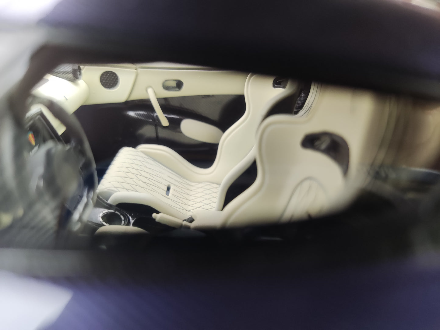 FRONTIART 1/18 Koenigsegg ONE:1 Carbon Blue FA047