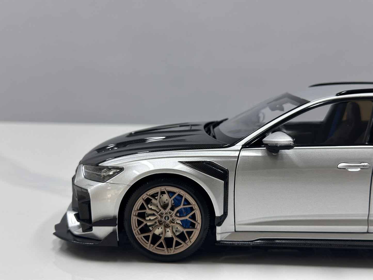 KILO Works 1/18 Audi Darwin RS6 Foil Silver KW022