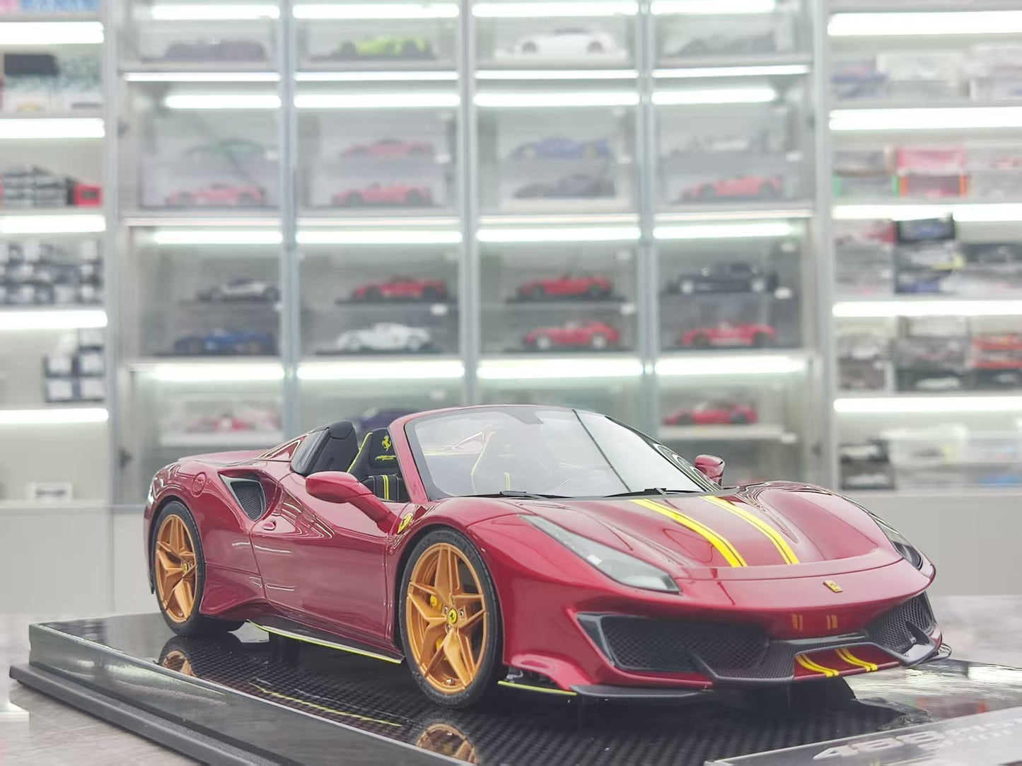 Dino Model 1/18 Ferrari 488 Pista Spider, carbon fiber chassis, customized, custom color, resin car model, FPC999B
