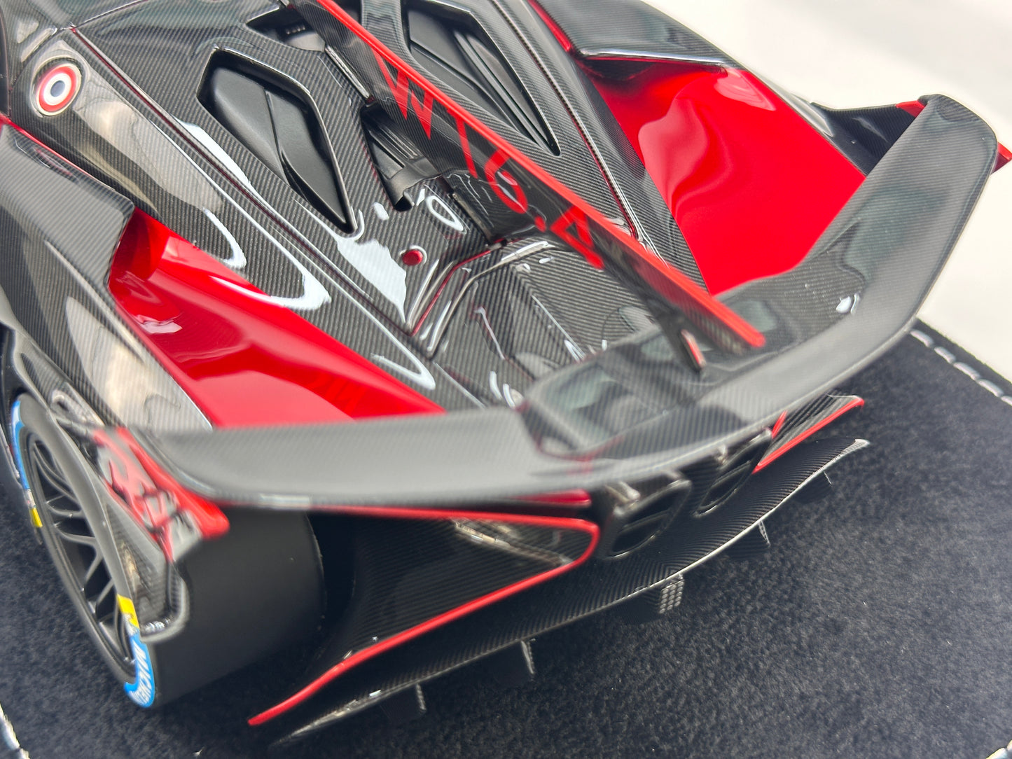 HH Model 1/18 Bugatti Bolide Metallic Red HH599