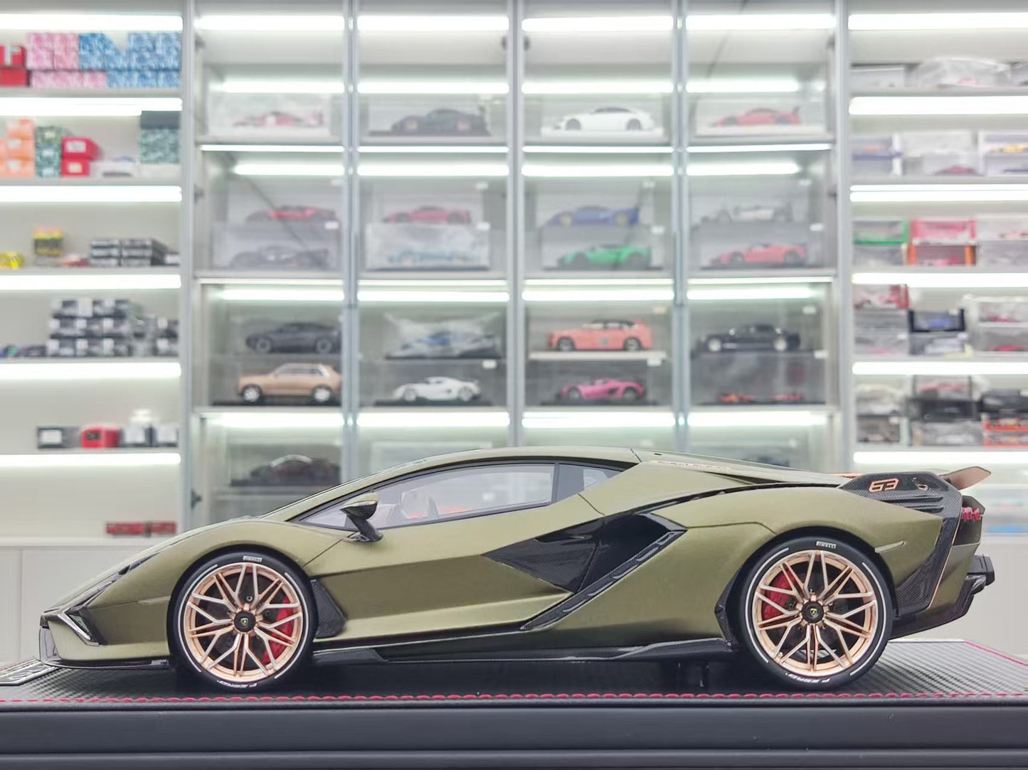 MR 1/18 Lamborghini SIAN FKP 37 Army Green LAMBO042