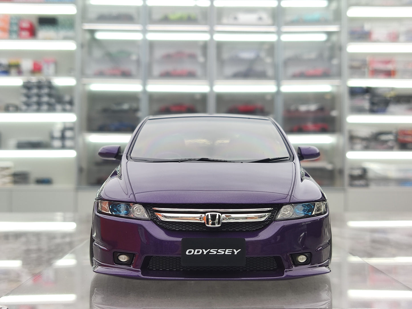 Focal Horizon 1/18 Honda Odyssey Simulation Resin Car Model Collection JM-SH001