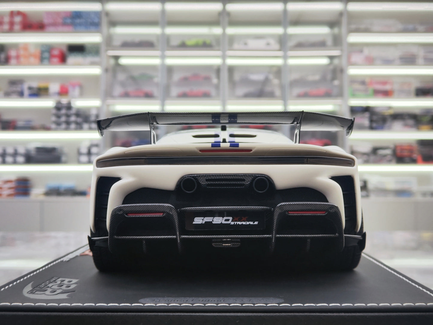 BBR 1/18 Ferrari SF90 XX Stradale White Simulated Car Model P18237P