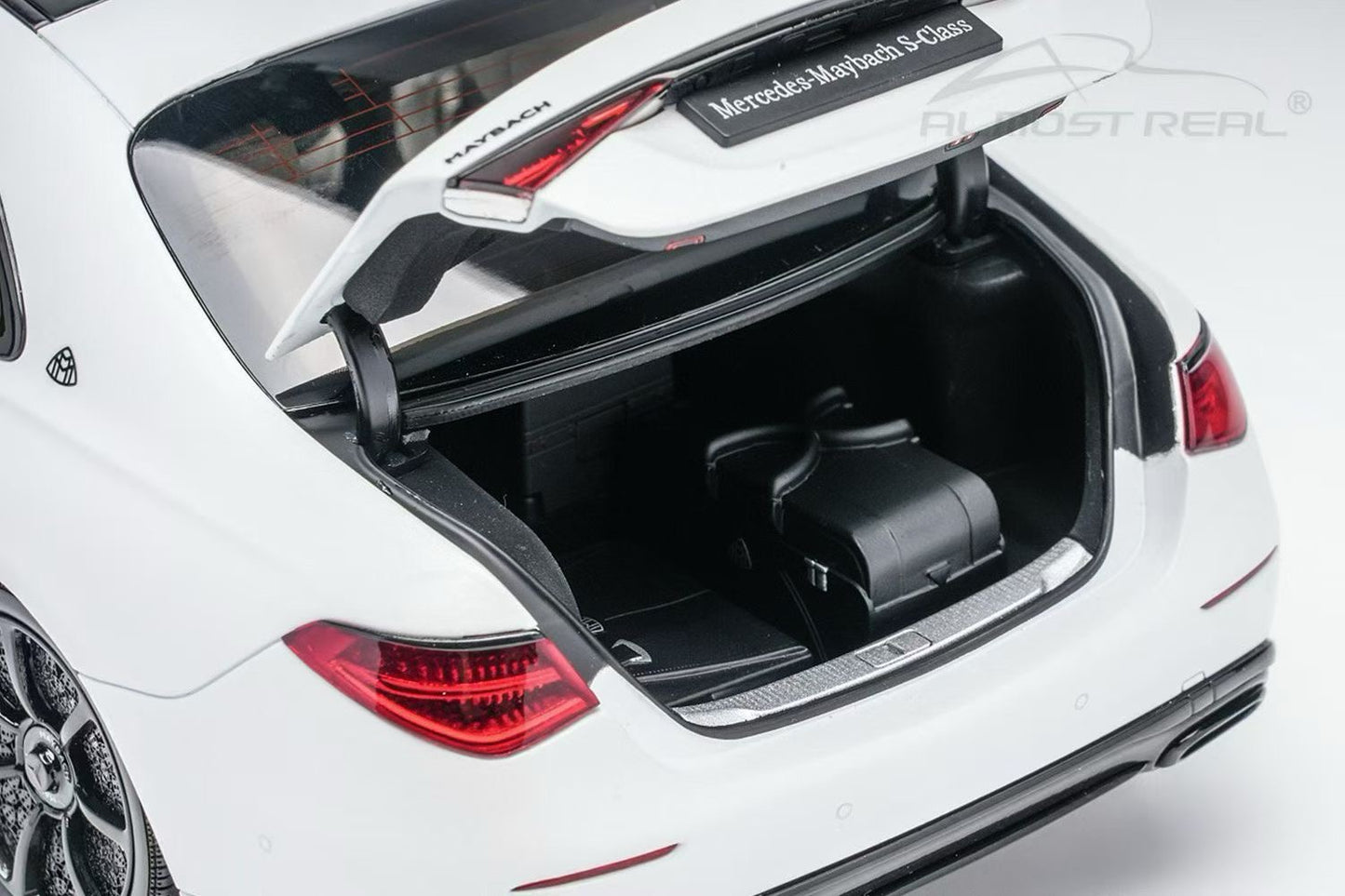 Almost Real 1/18 Scale 2023 Mercedes-Benz S-Class