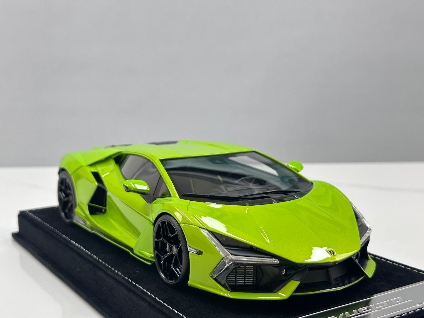HH Model 1/18 Lamborghini Revuelto Ithaca Green HH615