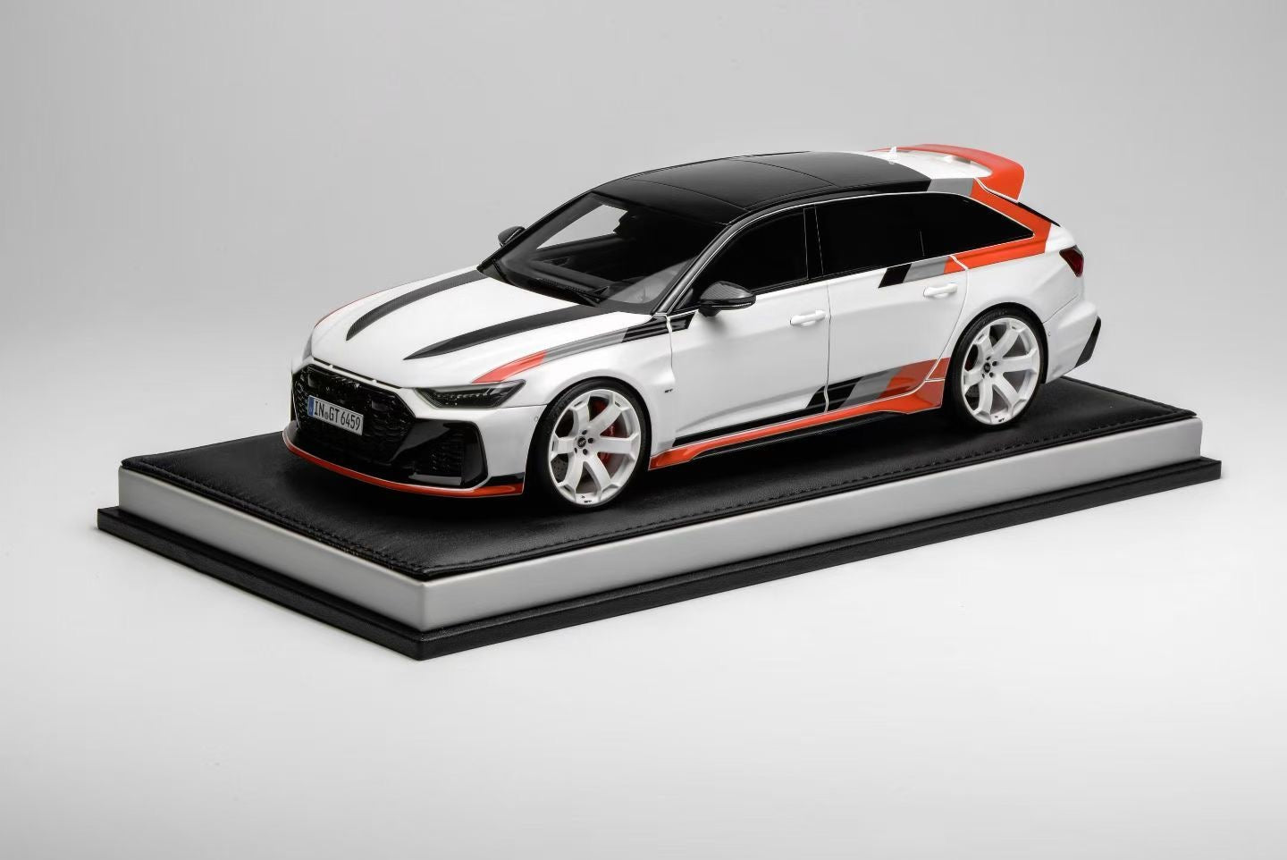 MOTORHELIX 1/18 Audi RS6 Avant GT Simulation Model Car