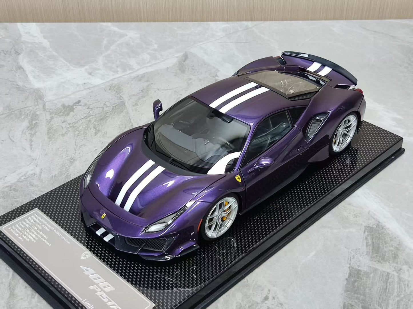 DM Pro 1/18 Ferrari 488 Pista – Purple (Black Base Version B) DGP002B