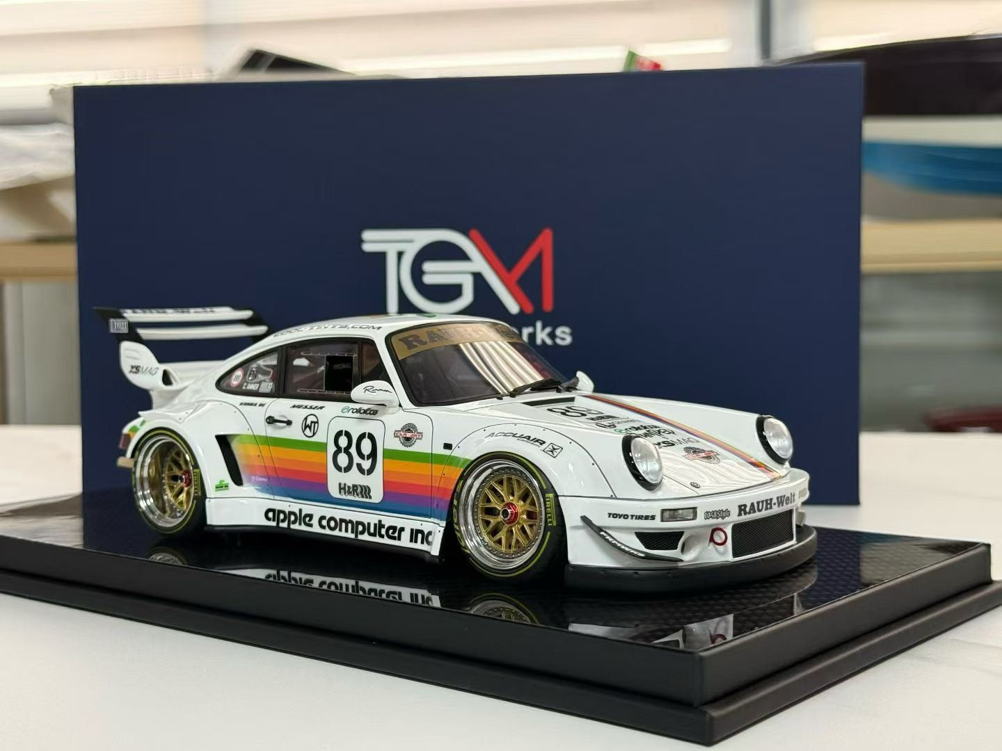 TGM 1/18 Porsche RWB 964 with Apple livery