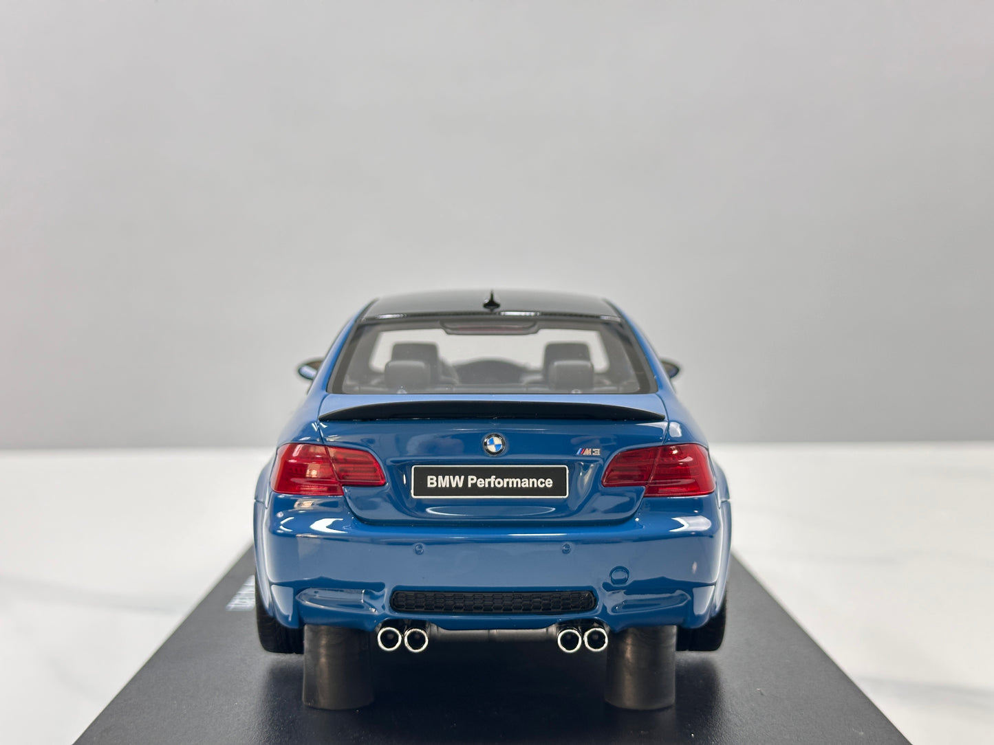 GT Spirit 1/18 BMW M3 E92 Blue GT941