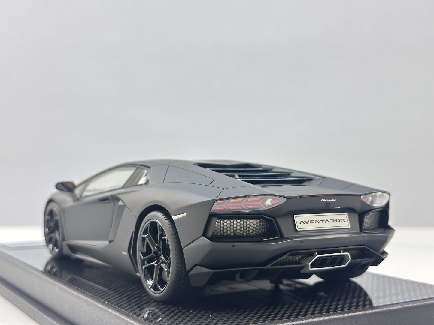 VMB 1/18 Lamborghini Aventador LP700-4 Matte Black VMB066