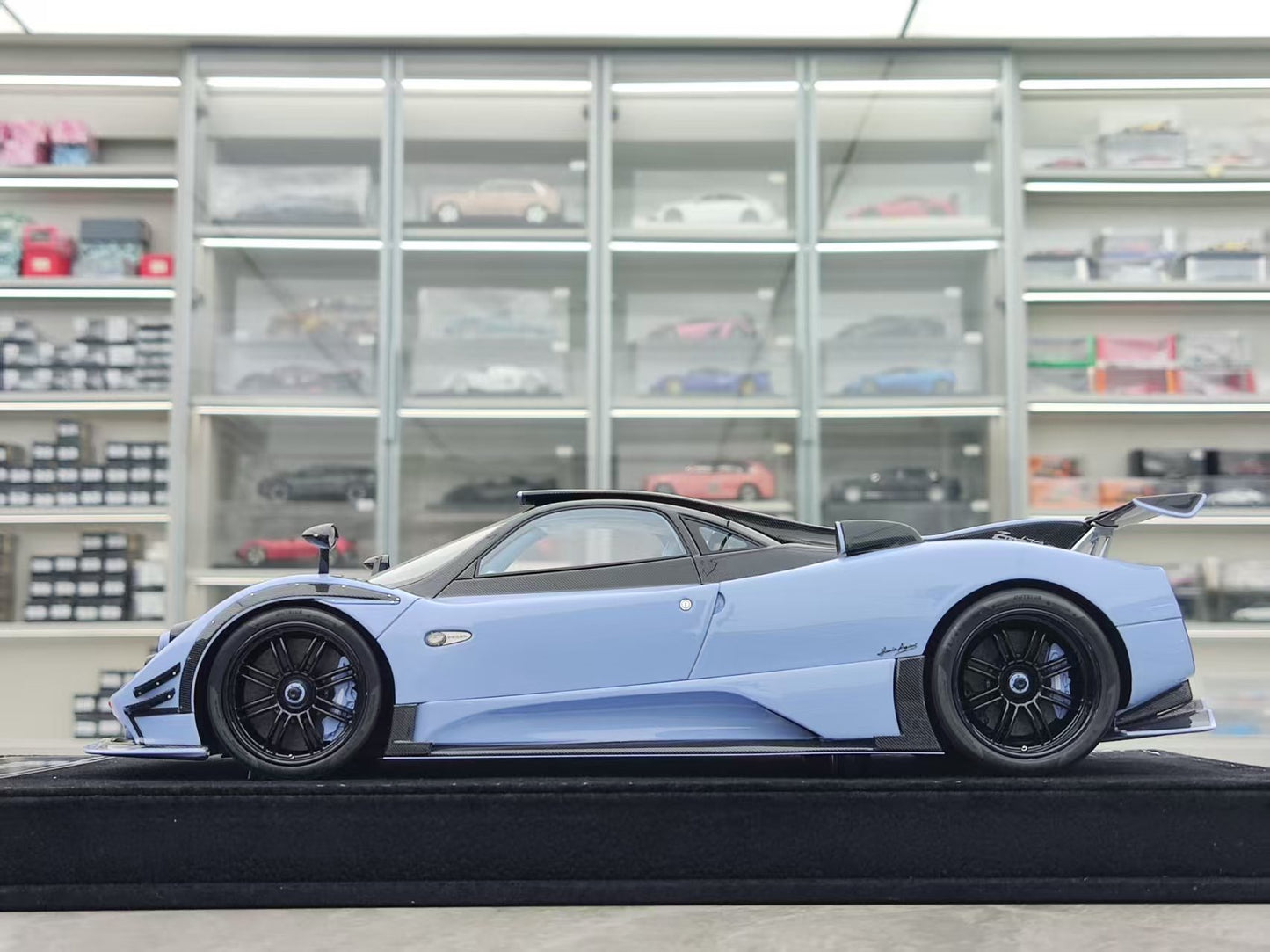 HH Model 1/18 Pagani Zonda Specials  Baby Blue HH554