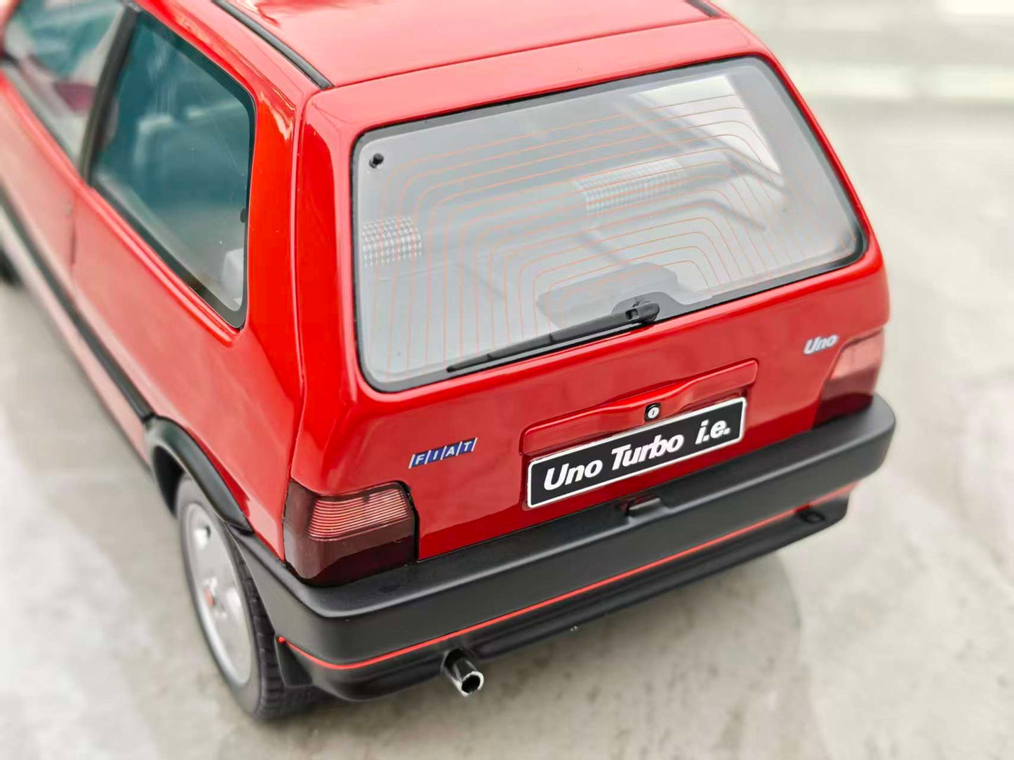 OttO 1/18 FIAT UNO TURBO i.e OT487