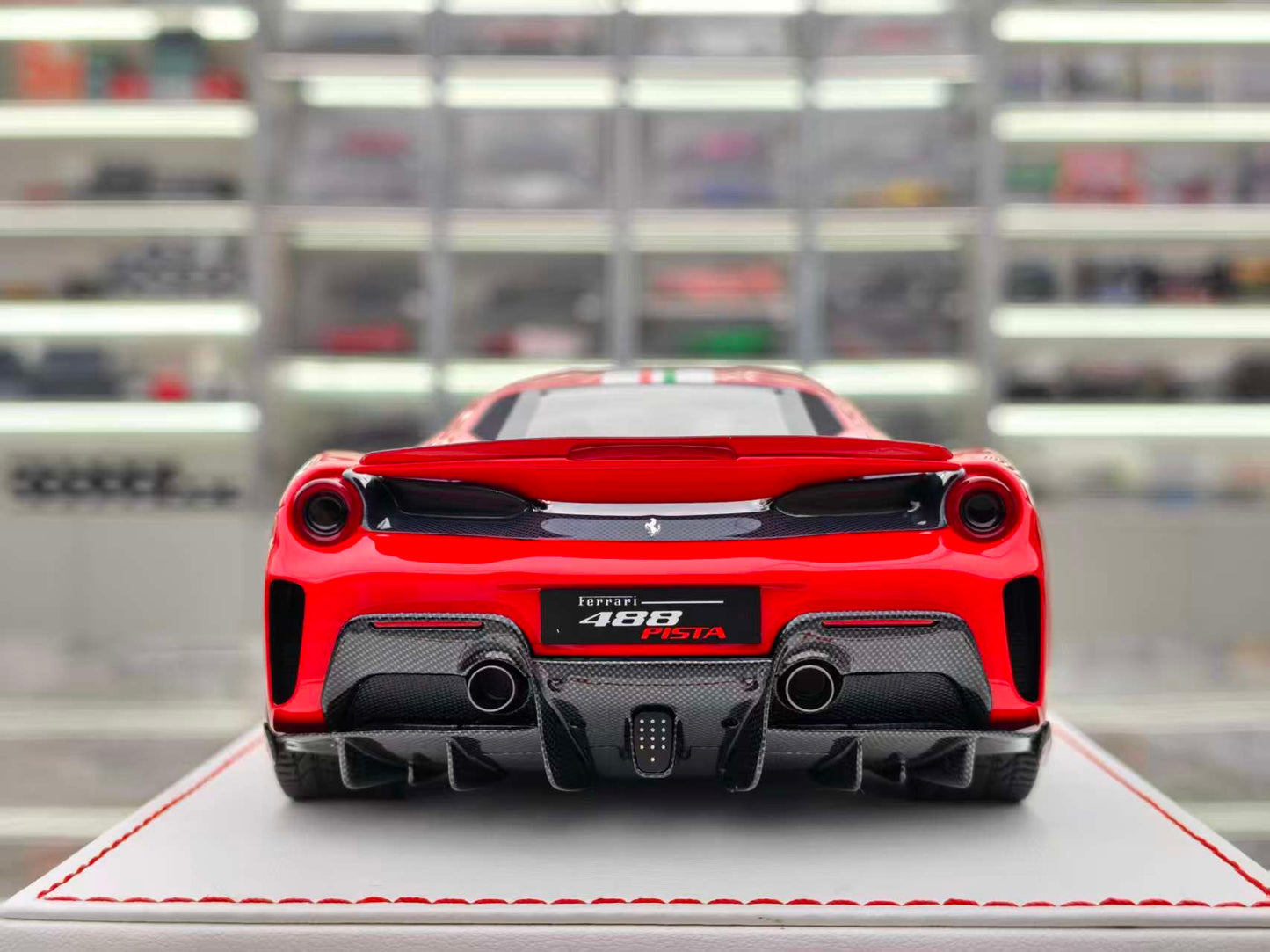 GH MODEL 1/18 Ferrari Novitec 488pista Standard Red GH005