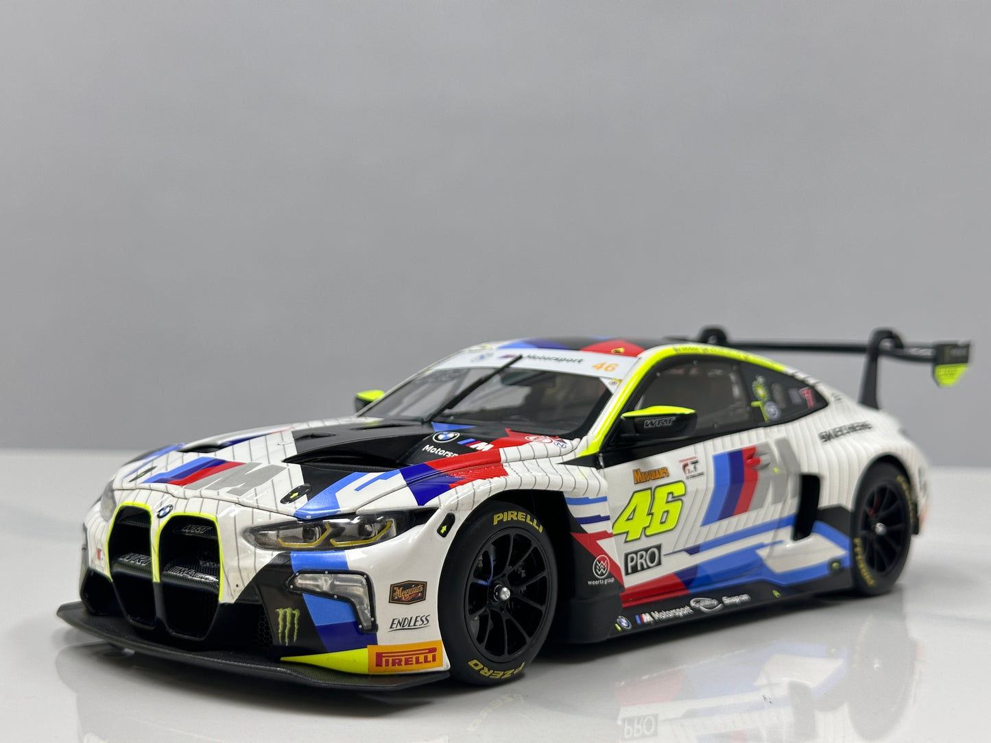 MINICHAMPS 1/18 BMW M4 GT3 TEAM WRT 12H BATHURST 2025 White Livery 110252046