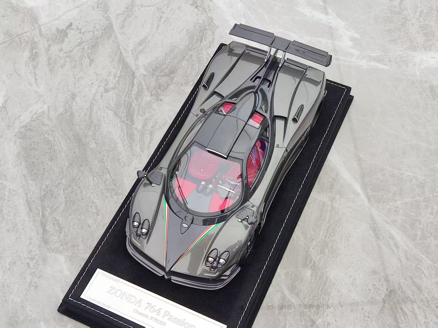 HH Model 1/18 Pagani Zonda Specials   764 Passione HH556