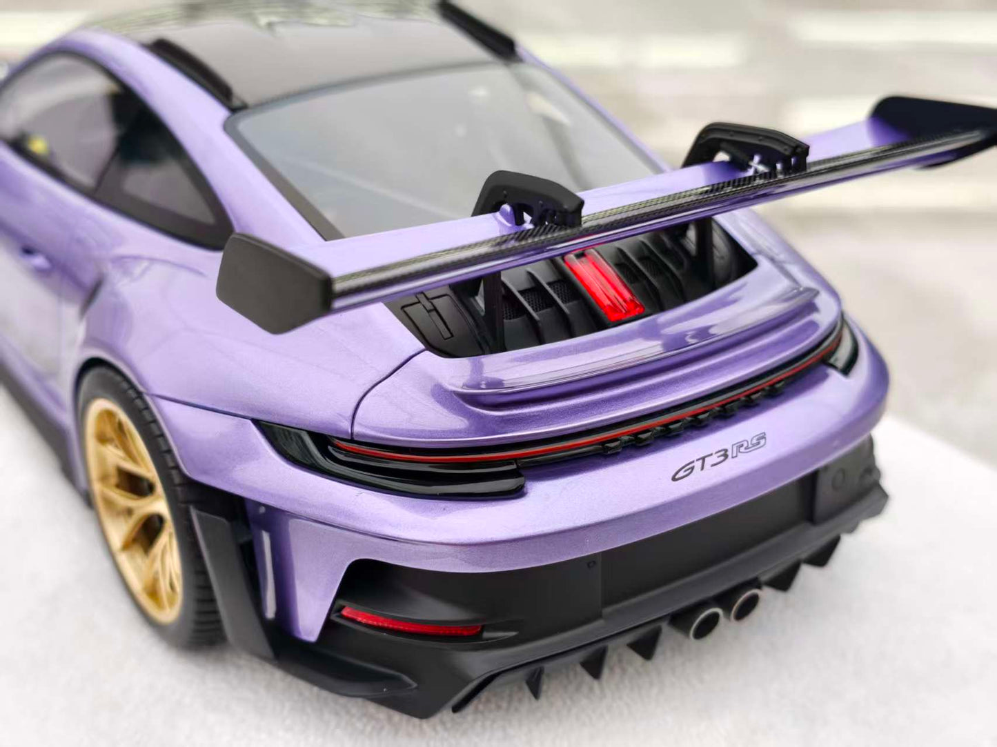 FuelMe 1/18 Porsche 992 GT3RS Purple FM18010LM-05