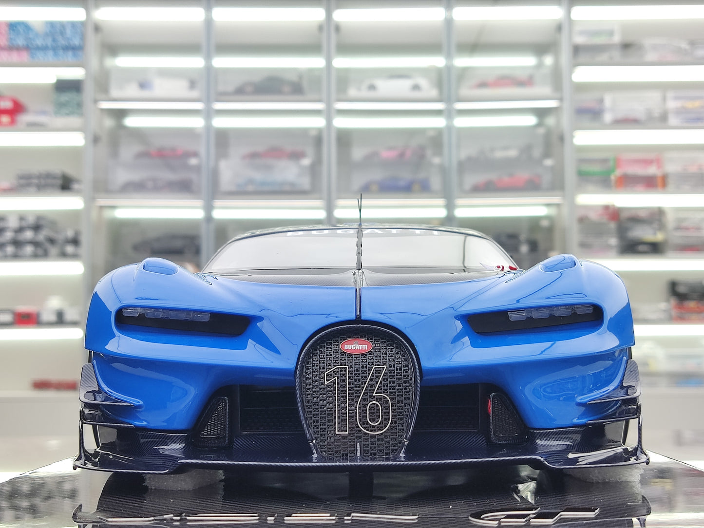 RUNNER 1/12 Bugatti Vision Gran Turismo Blue RNR021