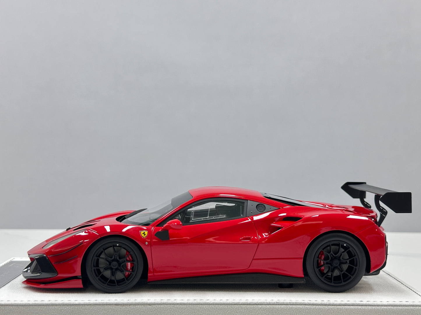 GH MODEL 1/18 Ferrari 488 Challenge Evo Standard Red GH019
