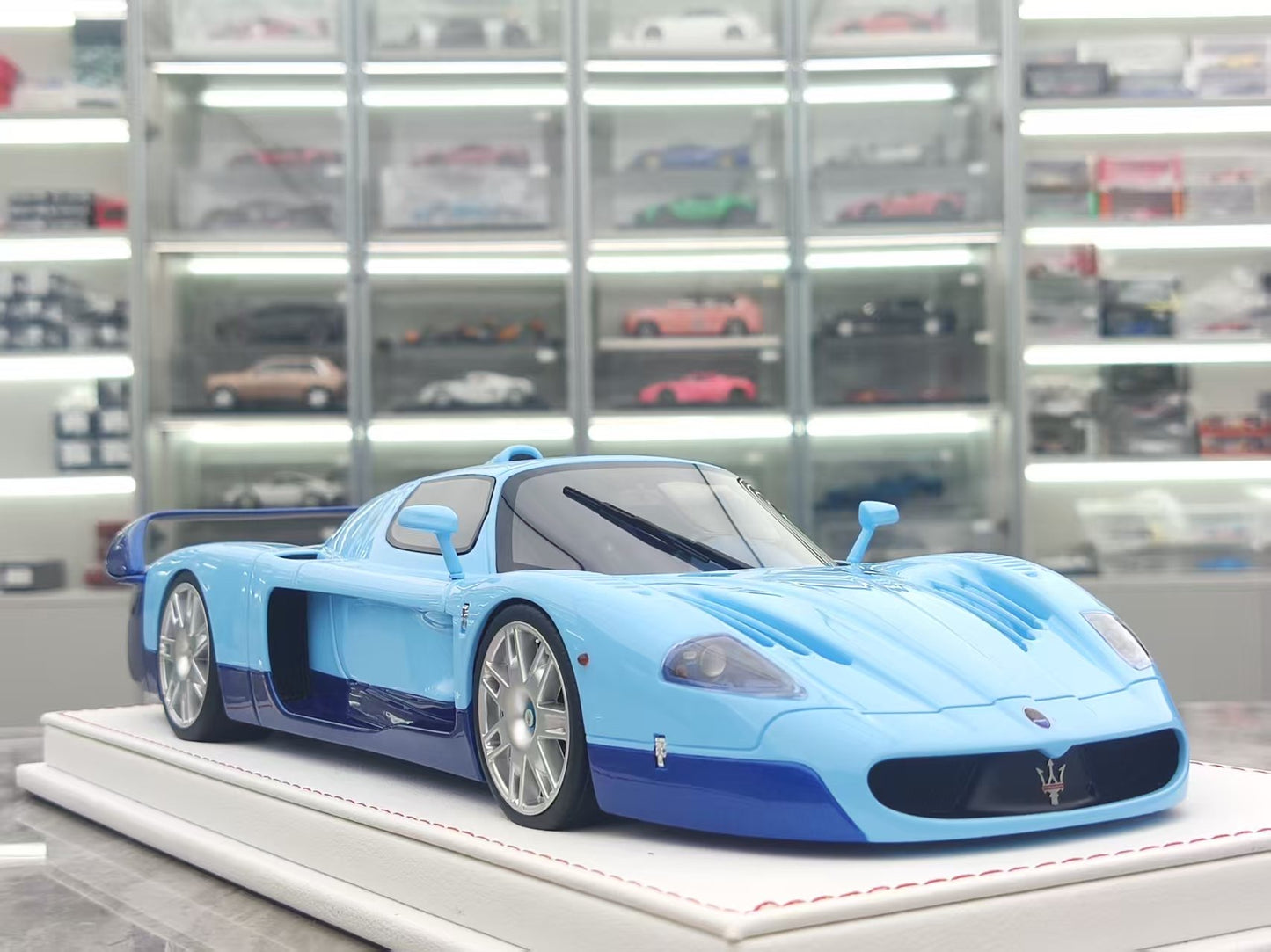 GL 1/18 Maserati MC12 Gulf Blue + Dark Blue Resin Model JS-GL024