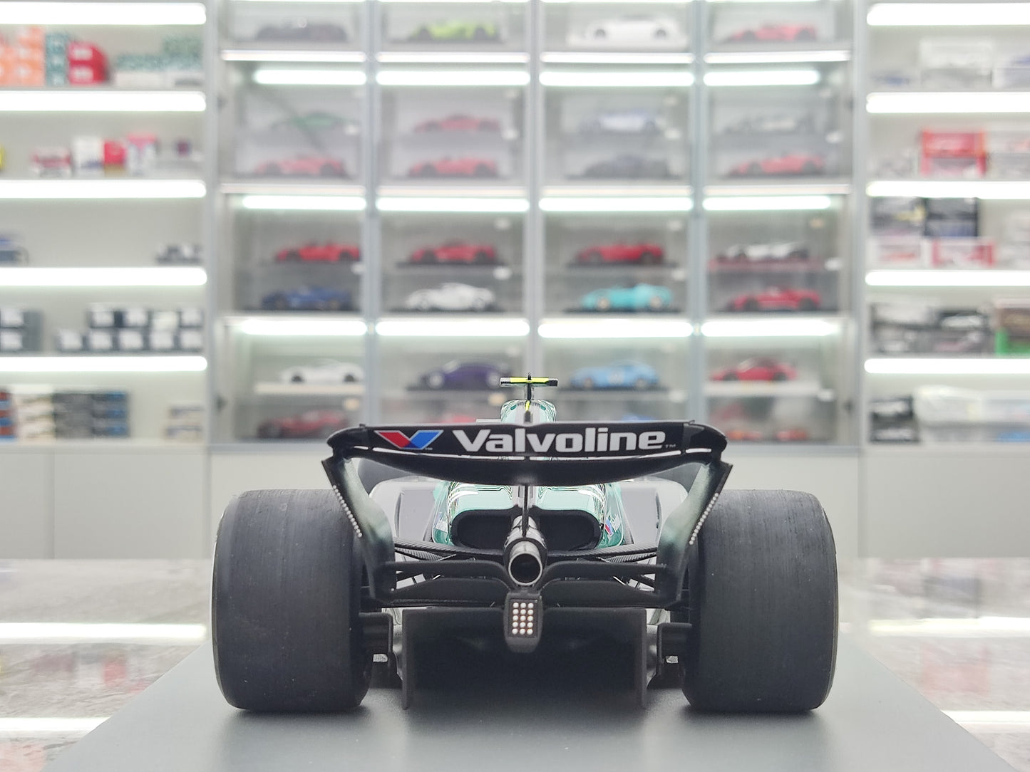 SPARK 1/18 Aston Martin F1 AMR24 2024 race to be determined No. 14 Asolong Green paint Simulation F1 model car 18S992