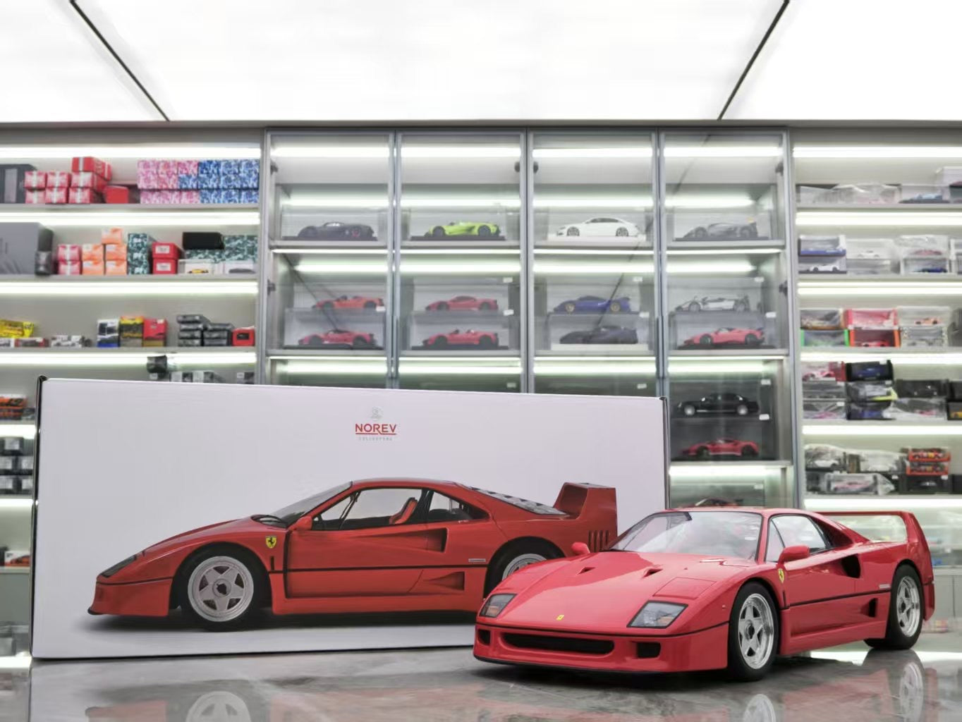 NOREV 1/12 Ferrari F40 Red Alloy Car Model 127902