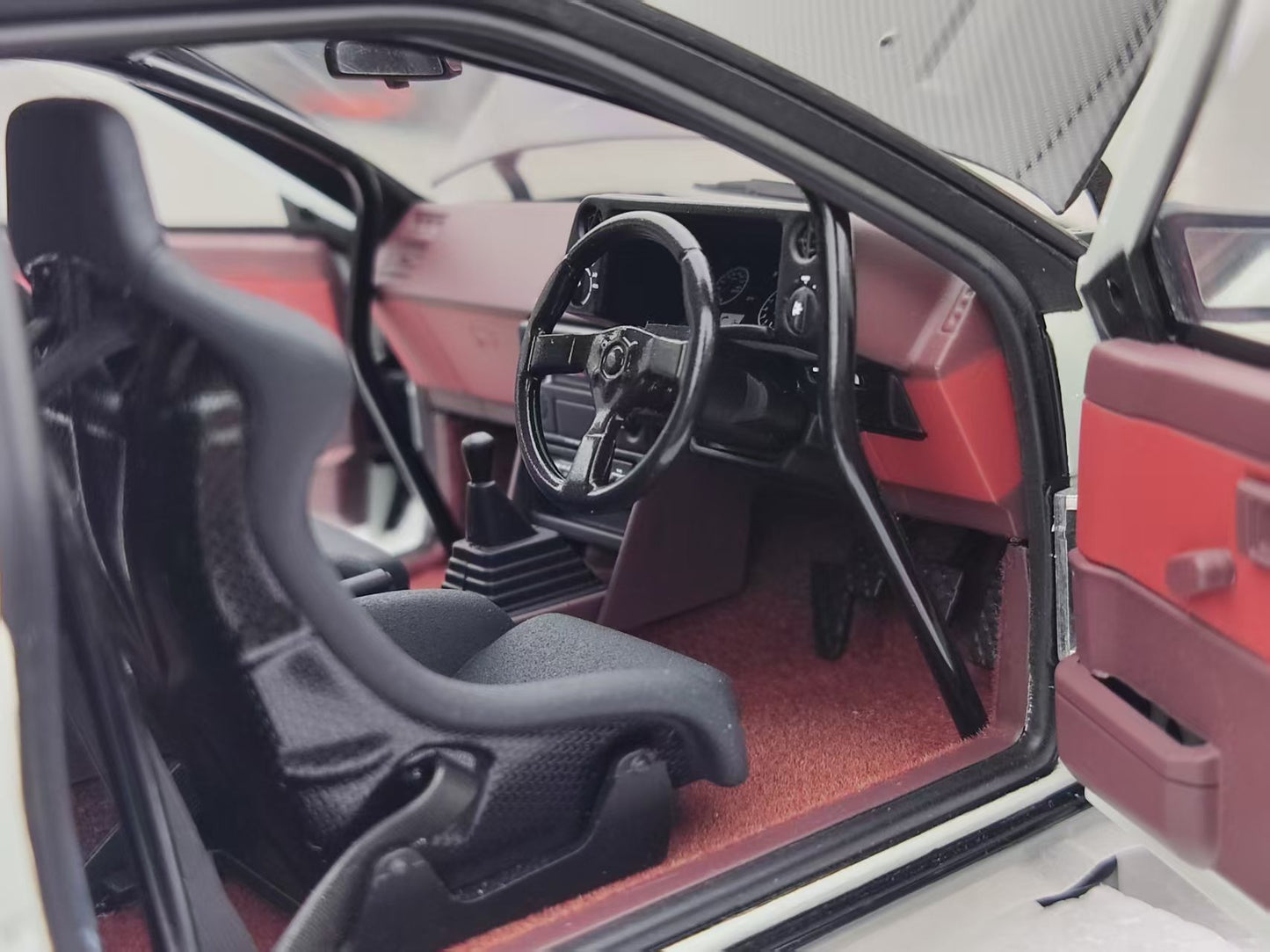 AUTO Art 1/18 Toyota SPRINTER TRUENO (AE86) Initial D Project D Final Version Black and White 78787