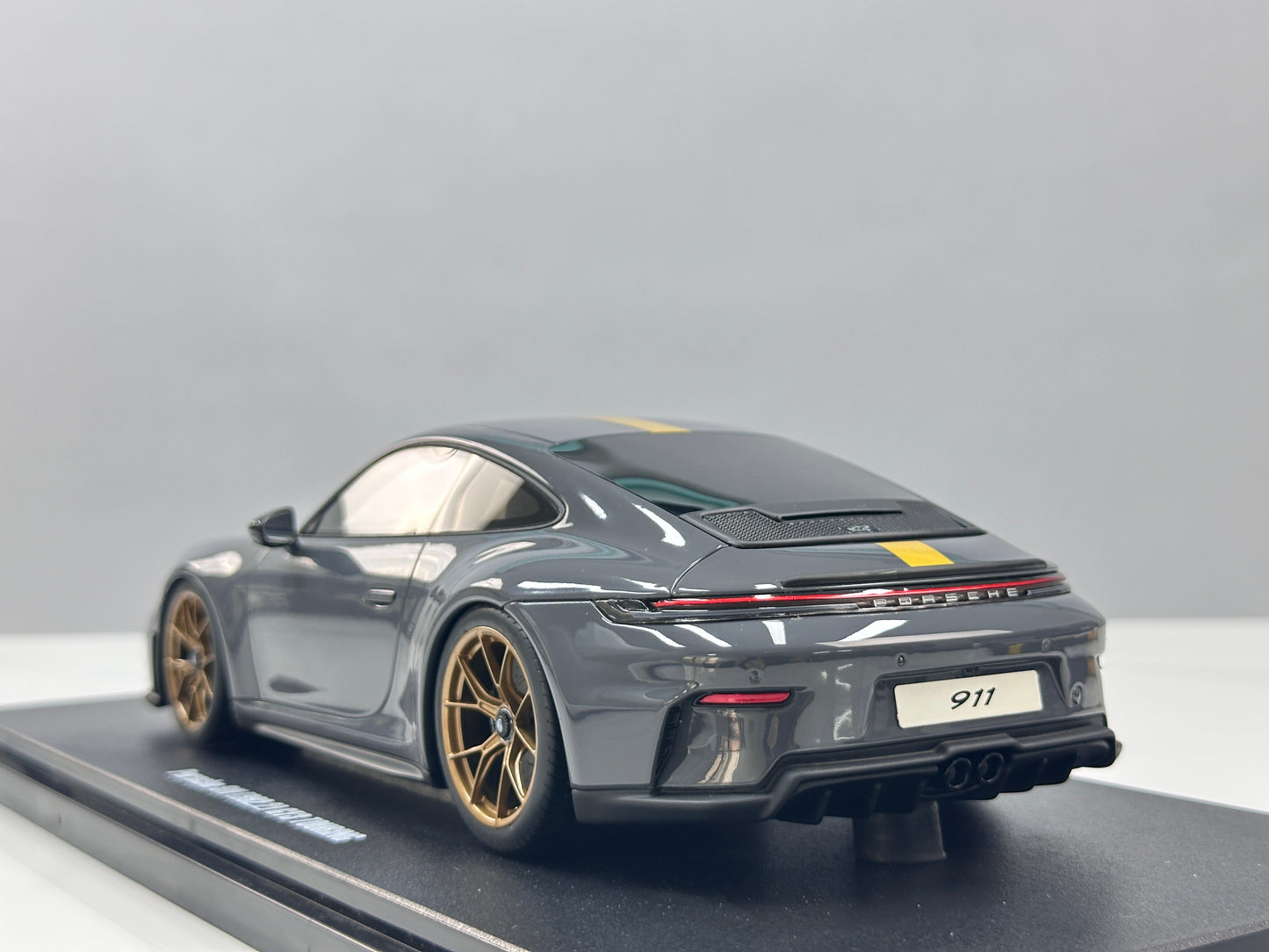 GT Spirit 1/18 Porsche 911 [992.2] GT3 Touring Grey GT577