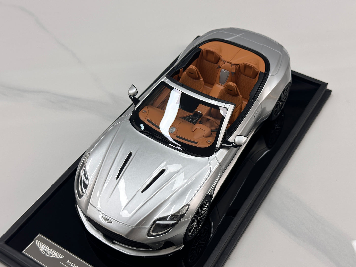 Xiaoguang Model & MotorHelix 1/18 Aston Martin DB12 Volante Convertible – Lightning Silver (MH387)