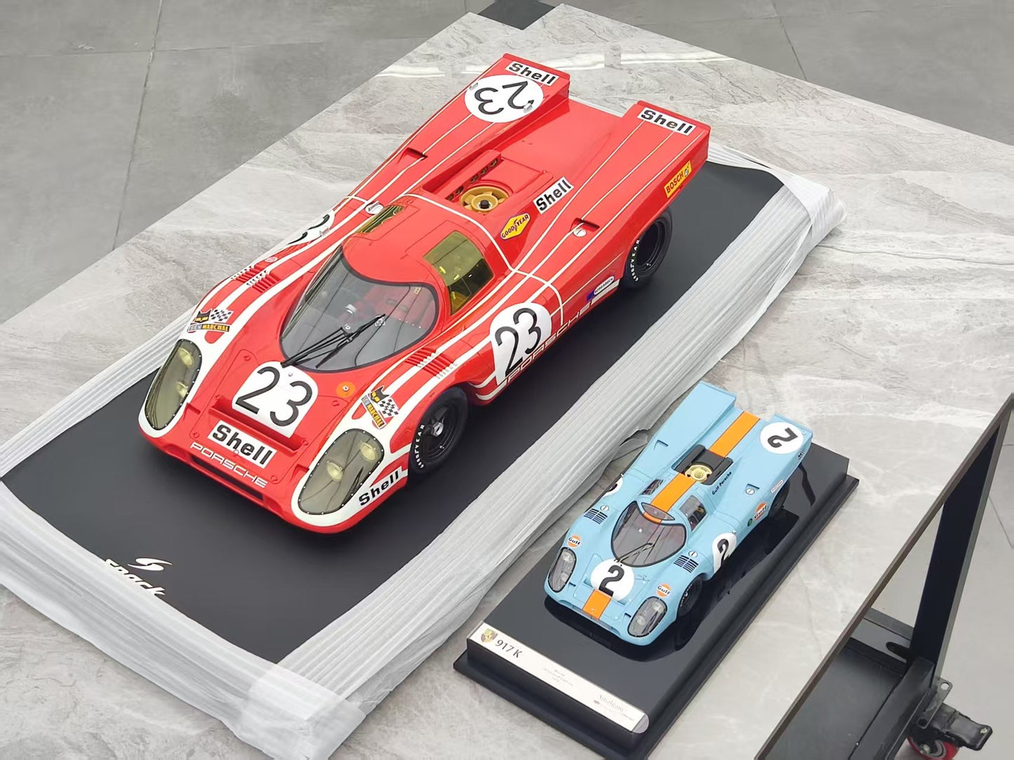 SPARK 1/8 Porsche 917 #23 winner Le Mans 1970 red 08LM70