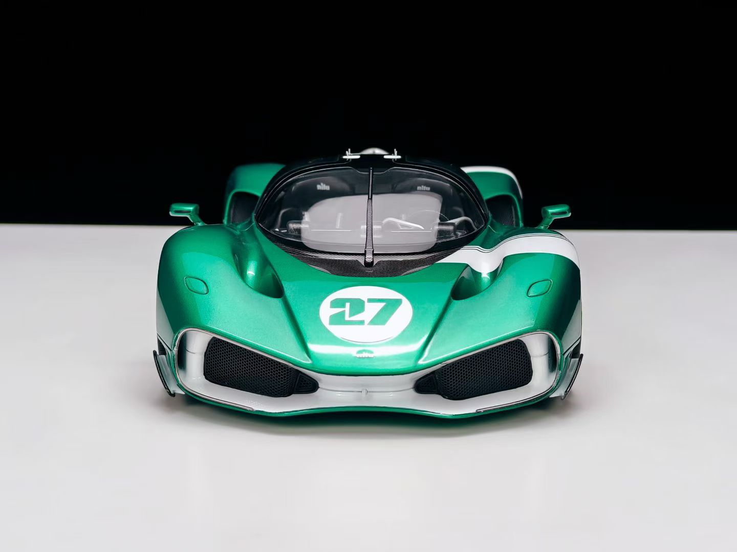 Frontiart 1/18 Nilu27 Green