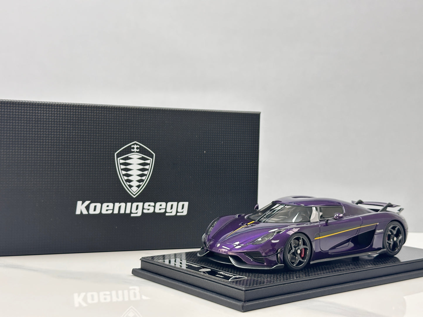 FRONTIART 1/18 Koenigsegg Regera Carbon Purple FA194