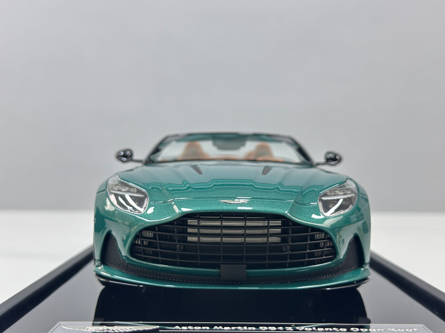 Xiaoguang Model & MotorHelix 1/18 Aston Martin DB12 Volante Convertible – Green (MH385)