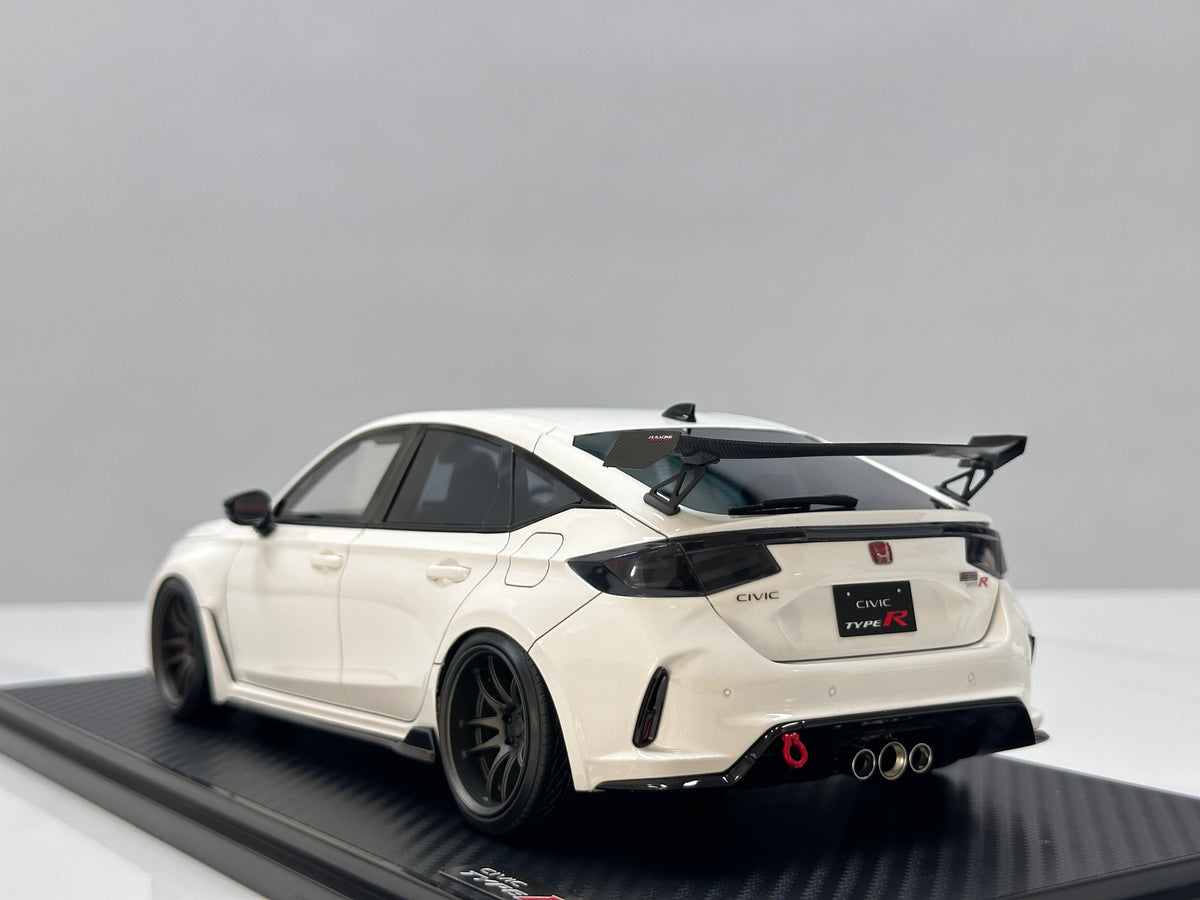 Ignition Model 1/18 Honda Civic Type-R J's Racing (FL5) White IG3935