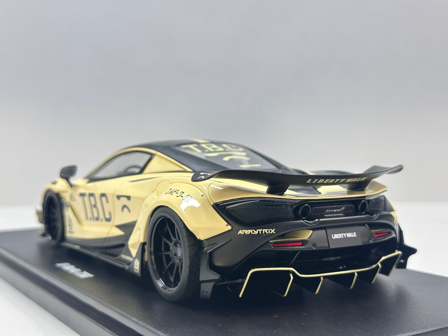 GT Spirit 1/18 McLaren LB-WORKS 720S Beige GT961