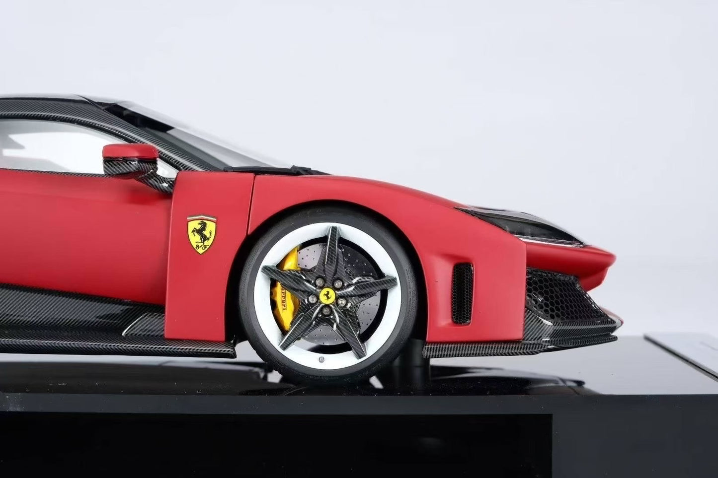 Amalgam 1/18 Ferrari F80 China Customized Model Car