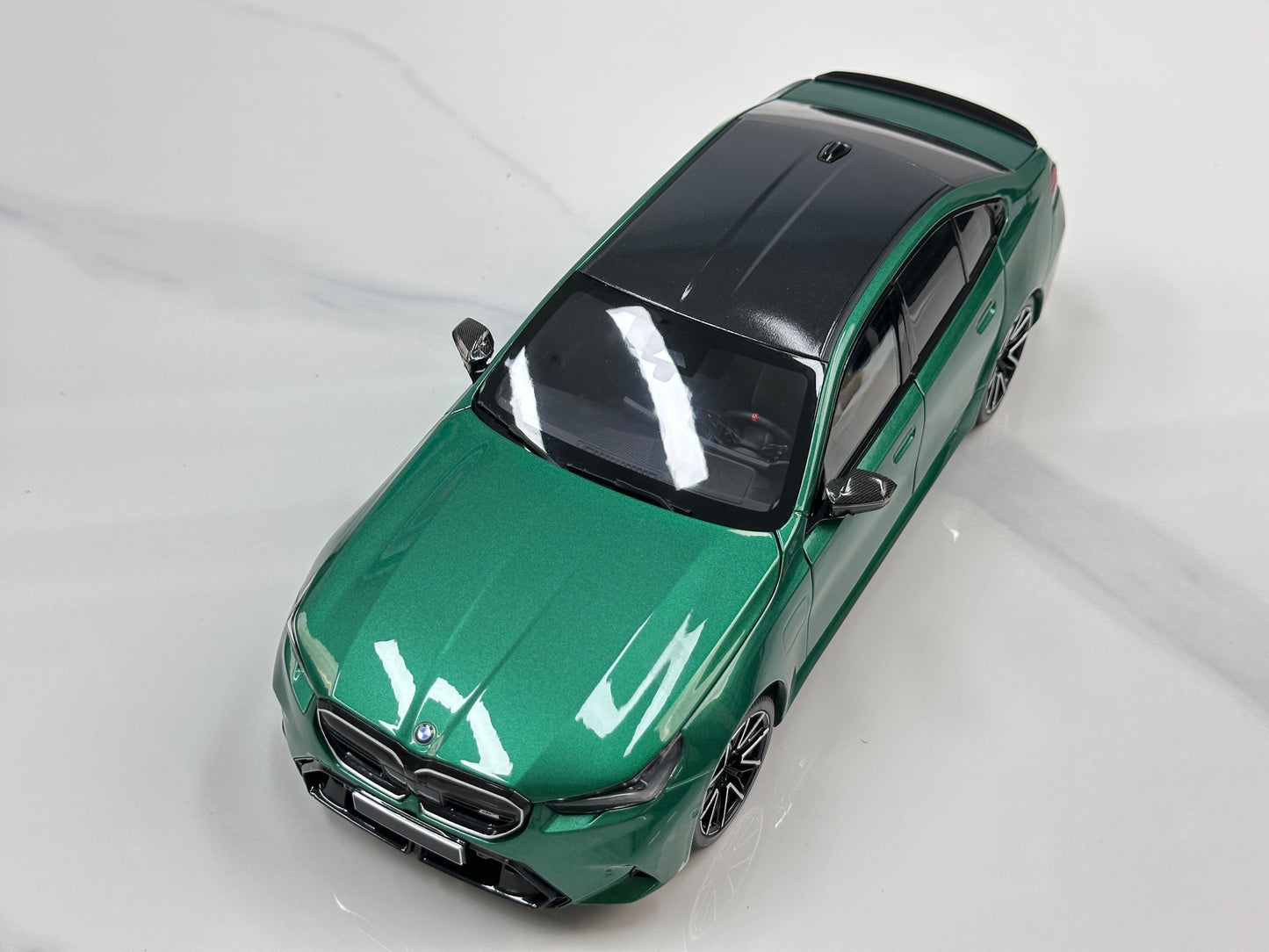MINICHAMPS 1/18 BMW M5 (2024) Metallic Green 110023800