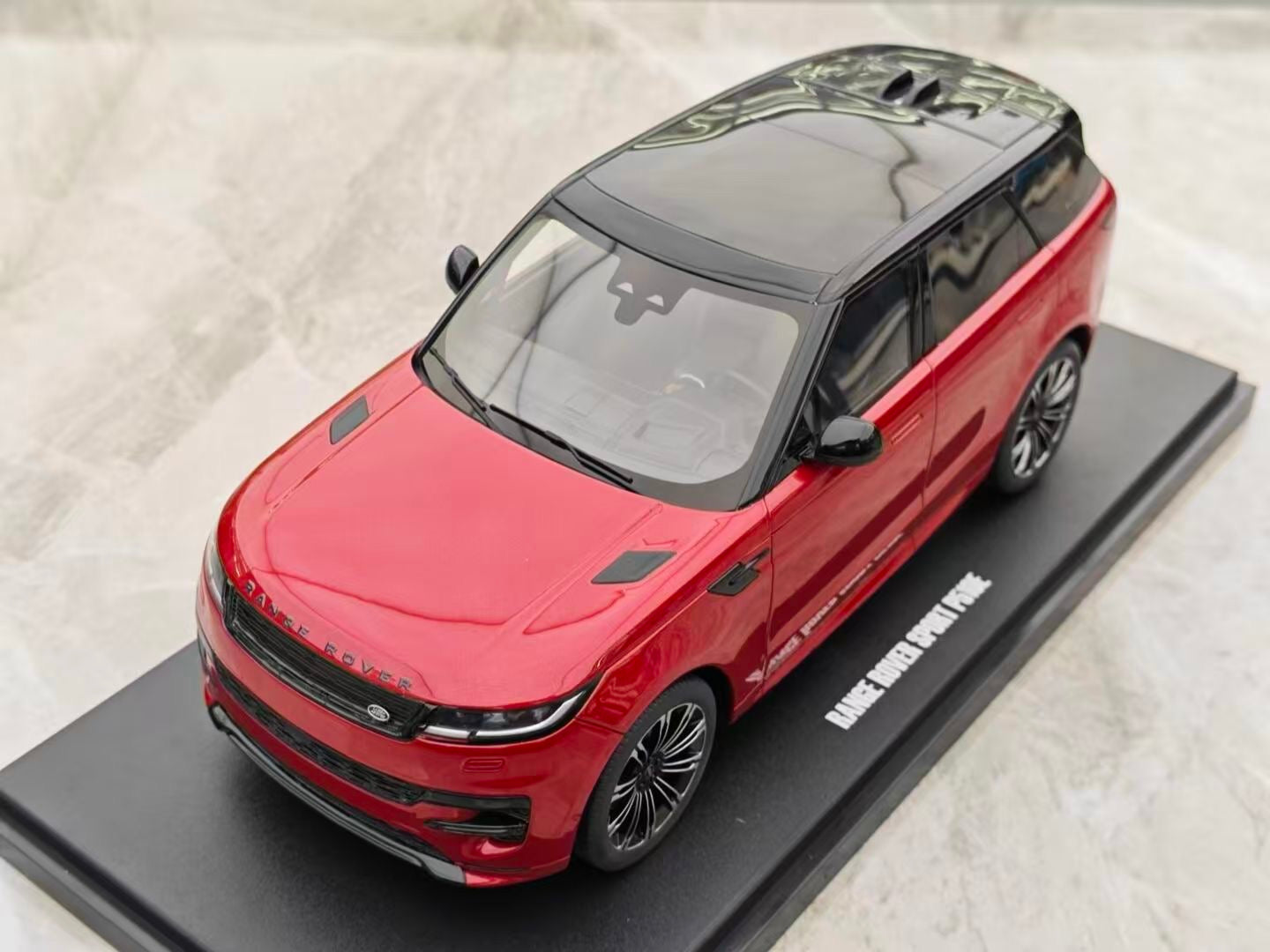 GT Spirit 1/18 RANGE ROVER SPORT GT523