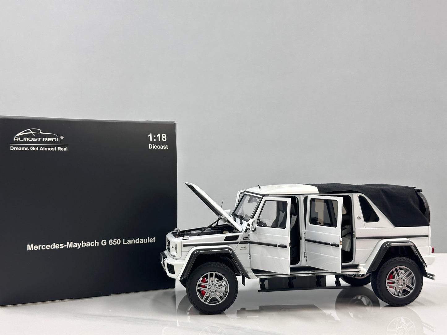 Almost Real 1/18 Mercedes-Benz G 650 Landaulet Metallic White 820213