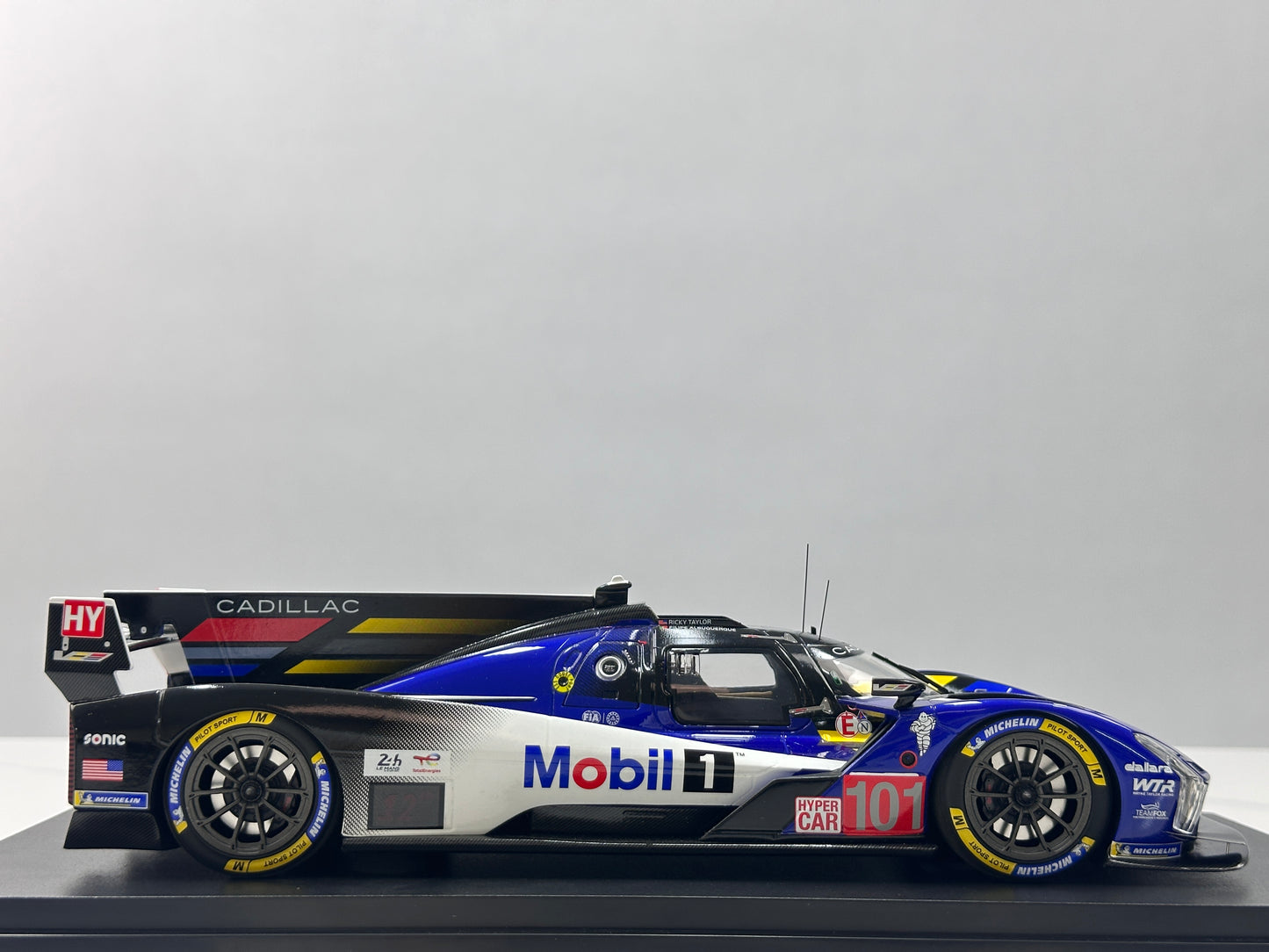 Topspeed 1/18 Cadillac V-Series.R #101 Cadillac Wayne Taylor Racing – Blue Livery (TS0643)