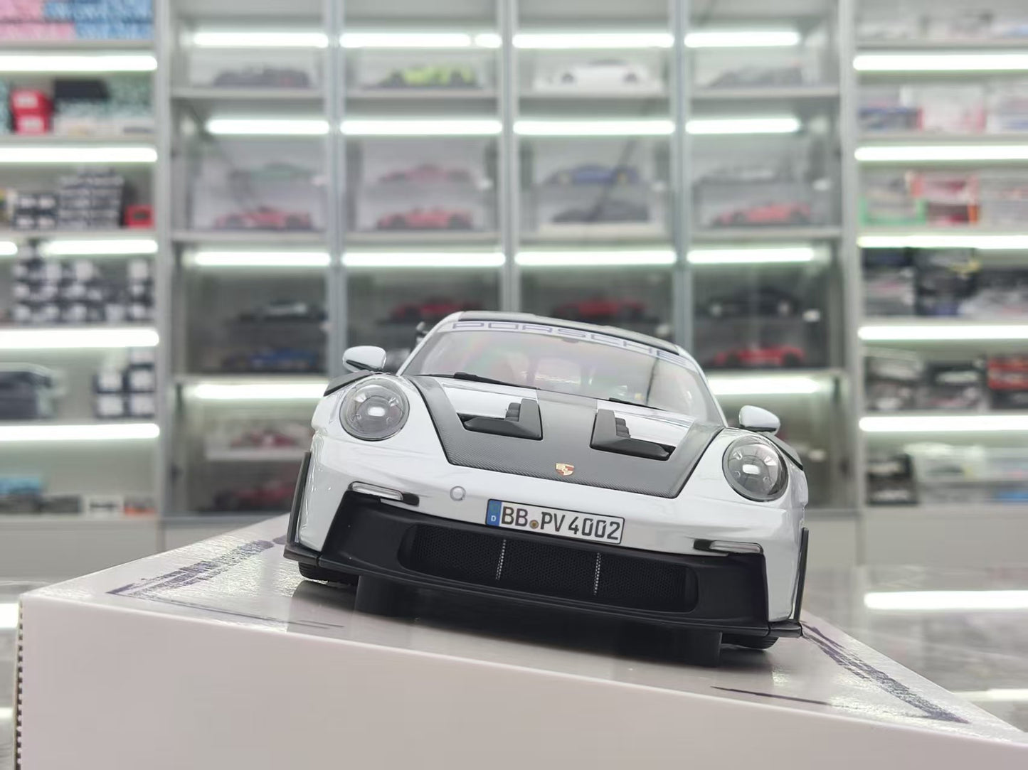 MINICHAMPS 1/18 Porsche 911 GT3 RS Alloy Car Model 113062035