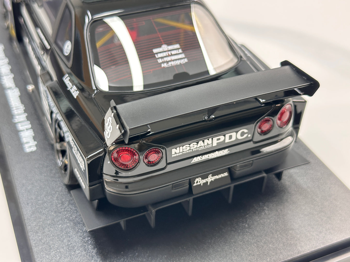 GT Spirit 1/18 Nissan Skyline GTR R34 LB - Super Silhouette Black Livery CLDC049